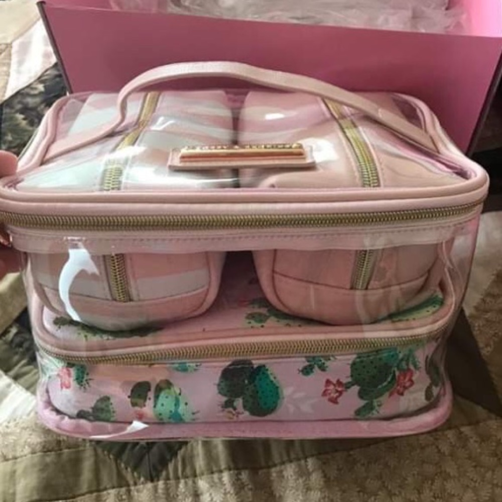 Makeup bag